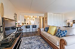 Ilikai Hotel 19th Floor