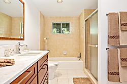 Ohia Cottage: Your Coastal Retreat