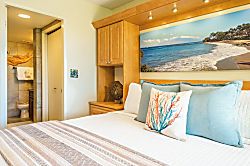 Maui Banyan T209