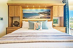 Maui Banyan T209