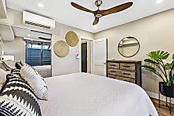 Noelani 303 - Split AC's and ceiling fans throughout will keep you cool!