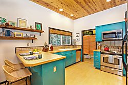 Hale Mauka Rainforest Retreat