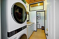 Hale Mauka Rainforest Retreat