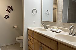 Casa de Emdeko Ocean View Condo