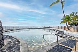 Casa de Emdeko Ocean View Condo