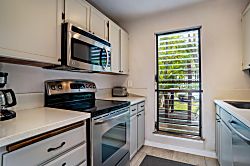 Maui Hill 99, great location with garden views!