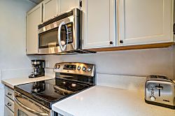 Maui Hill 99, great location with garden views!