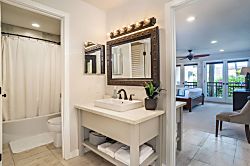 Maui Hill 99, great location with garden views!