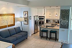 The Palms at Wailea, Unit 202