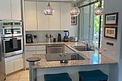 The Palms at Wailea, Unit 202