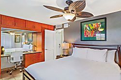 Kihei Beach Condominium 606 - Room