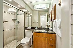 Kihei Beach Condominium 606 - Bathroom