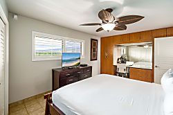 Kihei Beach Condominium 606 - Room