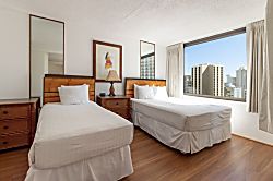 Waikiki Banyan Unit 1504 Tower 2