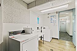 Waikiki Banyan Unit 1504 Tower 2