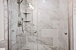 Ilikai Hotel Condo 9th Floor City View