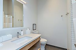 Haena Serenity Retreat - Bathroom