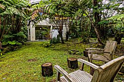 Maile Treehouse - Property grounds