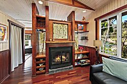 Enjoy the mellow fireplace at Maile Treehouse