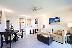 Plantation Hale Suites D11