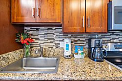 Waikiki Banyan 2014 T2