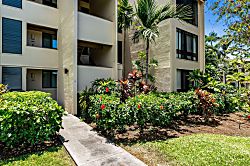 Keauhou Surf & Racquet Garden View