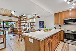 Kamaole Sands #2-404