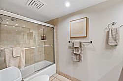 Kamaole Sands #2-404