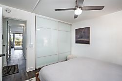 Steps from the pool and across the beach! Maui Vis