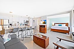 Waikiki Banyan 36th-floor unit