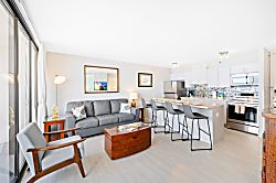 Waikiki Banyan 36th-floor unit