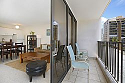 Waikiki Banyan #611-T2