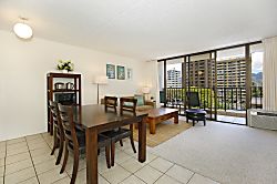 Waikiki Banyan #611-T2