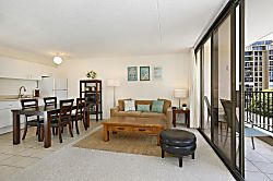 Waikiki Banyan #611-T2