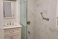 Hale Kai Unit 113 - Oceanview Corner Retreat