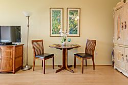 Pacific Shores Top Floor 2 Bedroom Unit