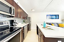 Waikiki Banyan 3410 T2