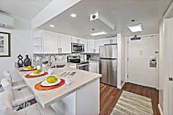 Ilikai Hotel 10th Floor