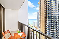 Waikiki Banyan 2702 T1