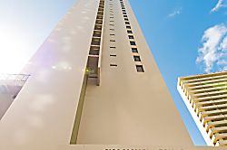 Waikiki Sunset Condo with Free Parking