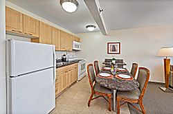 Waikiki Sunset Condo with Free Parking