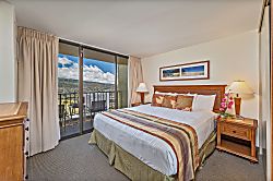 Waikiki Sunset Condo with Free Parking