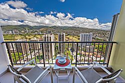 Waikiki Sunset Condo with Free Parking