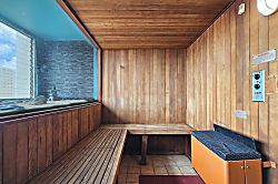 Pacific Monarch 2702