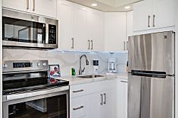 Pacific Monarch 2702