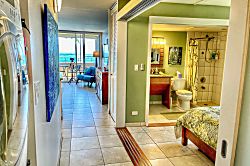 Ma'alaea Bay Mermaid Cove Condo 2BR - Room