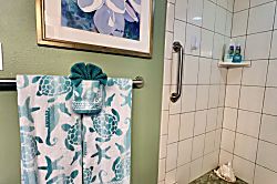 Ma'alaea Bay Mermaid Cove Condo 2BR - Bathroom