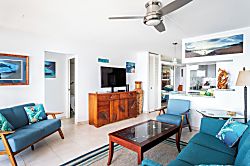 Ma'alaea Bay Mermaid Cove Condo 2BR - Living area