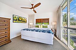 Kamaole Nalu Top-Floor Unit - Room