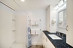 Waikomo Stream Villas 402